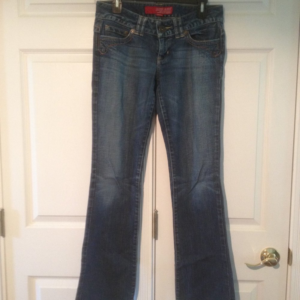 Guess Stretch Jeans with Embroidered Pockets sz 28